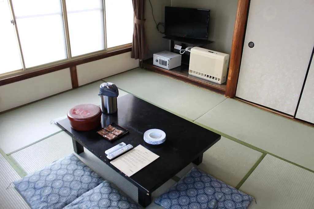 Kinokuniya Ryokan Fujisawa 2*,